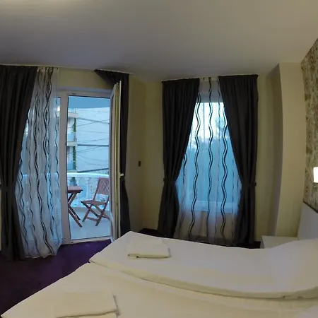 Апартаменти Vip Dobrevi